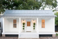 Marvelous Cottage House Exterior Design Ideas 28