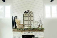 Rustic Farmhouse Fireplace Ideas For Your Living Room 30