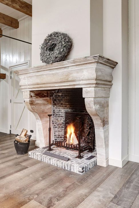 Rustic Farmhouse Fireplace Ideas For Your Living Room 34