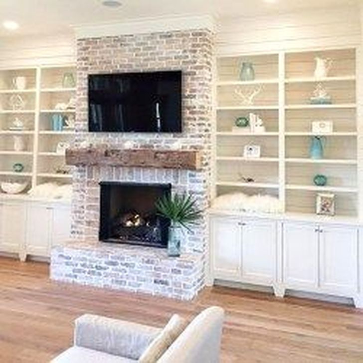 Rustic Farmhouse Fireplace Ideas For Your Living Room 54
