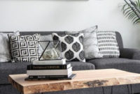 Comfy Colorful Sofa Ideas For Living Room Design 40