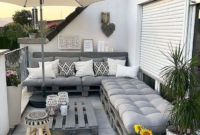 Impressive Balcony Garden Design Ideas 20