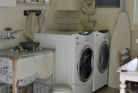 Innovative Laundry Room Design With French Country Style 28