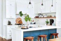 Minimalist Small White Kitchen Design Ideas 01