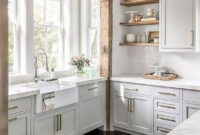 Minimalist Small White Kitchen Design Ideas 10