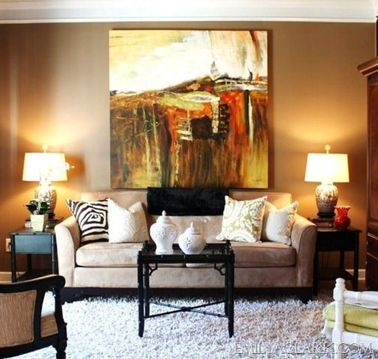 Elegant Room Decoration Ideas With Over Sized Art 19