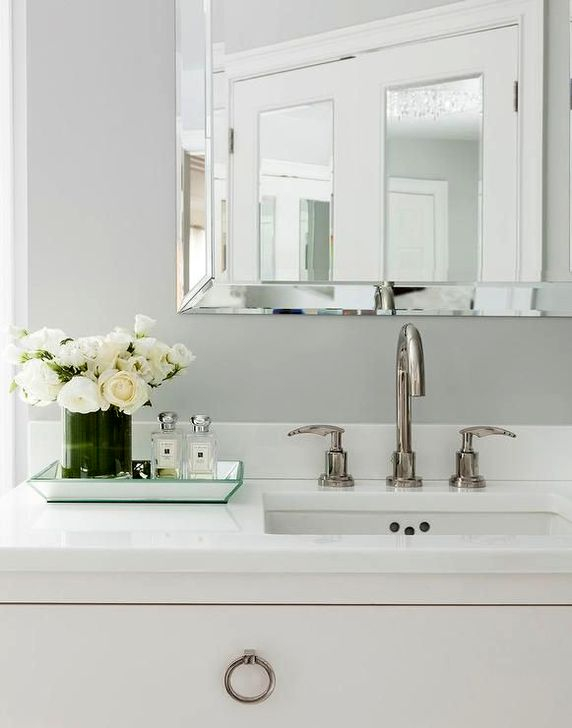 54 Luxurious Bathroom Mirror Design Ideas For Bathroom - HOMYSTYLE