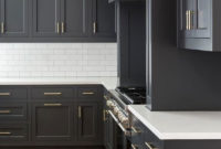 Stunning Dark Grey Kitchen Design Ideas 13