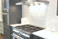 Stunning Dark Grey Kitchen Design Ideas 44