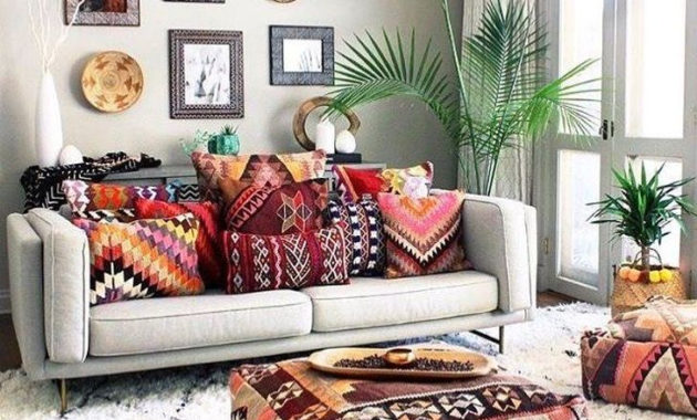 Picture of 55 Totally Inspiring Bohemian Apartment Decor On A Budget – HOMYSTYLE