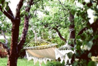 Affordable Backyard Hammock Decor Ideas For Summer Vibes 10