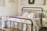 Charming Bedroom Furniture Ideas To Get Farmhouse Vibes 13