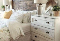 Charming Bedroom Furniture Ideas To Get Farmhouse Vibes 23