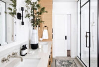 Elegant Wood Decor Ideas For Your Bathroom Design 38