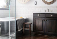Elegant Wood Decor Ideas For Your Bathroom Design 43