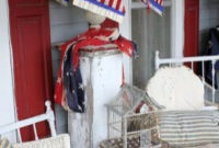 Super Patriotic Porch Independence Day Decoraion Ideas 26