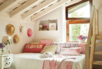 Comfy Attic Bedroom Design And Decoration Ideas 17