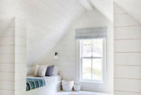 Comfy Attic Bedroom Design And Decoration Ideas 20