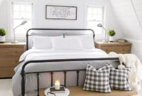 Comfy Attic Bedroom Design And Decoration Ideas 29