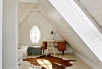 Comfy Attic Bedroom Design And Decoration Ideas 42