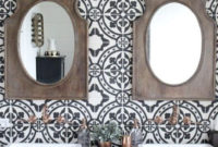 Inspiring Bathroom Decoration Ideas With Farmhouse Style 43