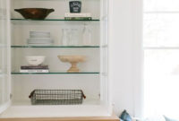 Perfect Glass Shelves Ideas For Bathroom Design 22