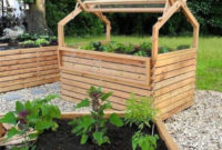 Stunning DIY Garden Bed To Beautify Your Backyard 32