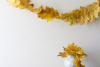 Easy And Simple Fall Garland Decoration Ideas 05