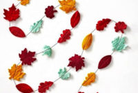 Easy And Simple Fall Garland Decoration Ideas 21