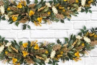 Easy And Simple Fall Garland Decoration Ideas 33