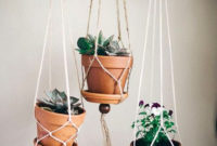 Inspiring DIY Vertical Plant Hanger Ideas For Your Home 05
