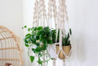 Inspiring DIY Vertical Plant Hanger Ideas For Your Home 08