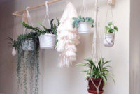 Inspiring DIY Vertical Plant Hanger Ideas For Your Home 09