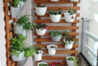 Inspiring DIY Vertical Plant Hanger Ideas For Your Home 19