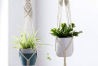 Inspiring DIY Vertical Plant Hanger Ideas For Your Home 28