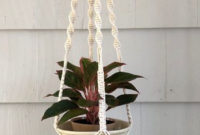 Inspiring DIY Vertical Plant Hanger Ideas For Your Home 44